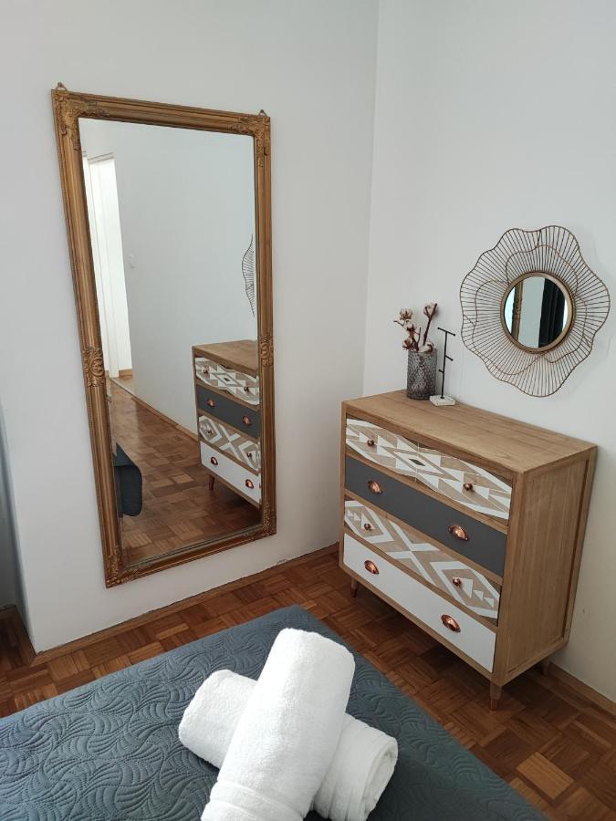 Apartment Eda Pola Esterno foto